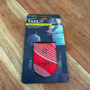 Magnetic LED Marker Rechargeable Light Reflective Safety Nite Ize TagLit Red